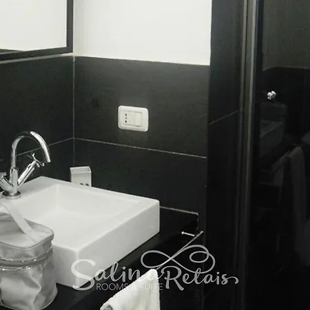 Salinarelais Rooms&suite Alojamento de Acomodação e Pequeno-almoço *
