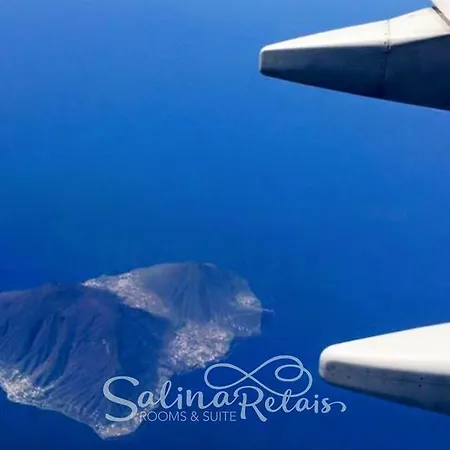 Salinarelais Rooms&suite Alojamento de Acomodação e Pequeno-almoço Malfa (Salina)