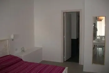 Salinarelais Rooms&suite Malfa (Salina)